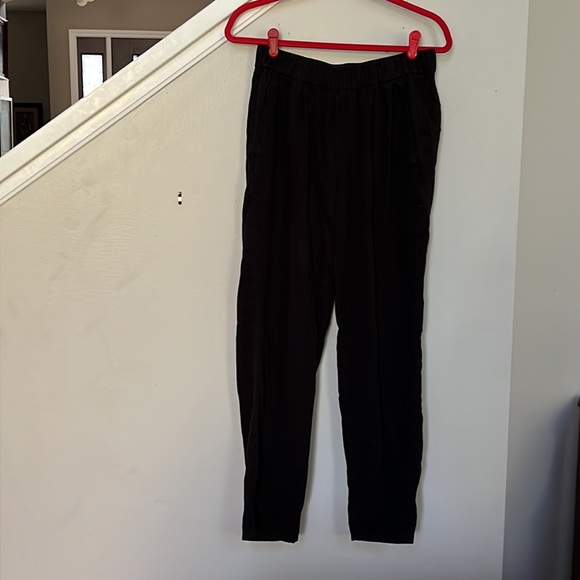 Eileen Fisher Soft Twill Pleated Tapered Pant. - Picture 5 of 9